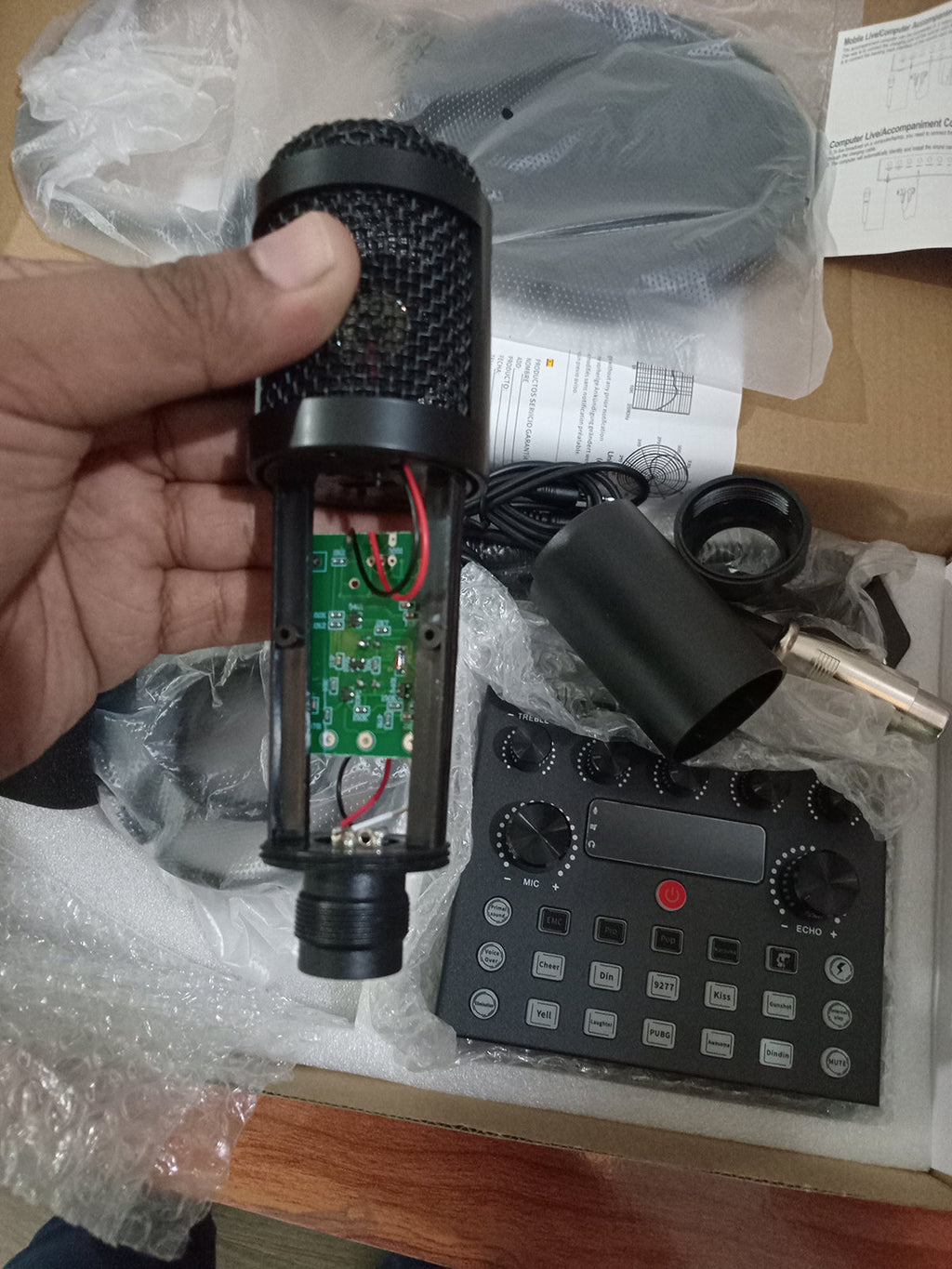 BM800 Microphone Kit Set with V10 Soundcard Big Chip Podcast Condensor Microphone Set